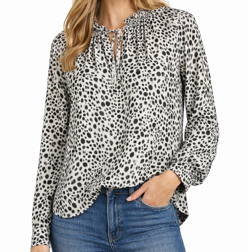 Womens Medium White Cheetah Animal Print Long Sleeve Tie Neck